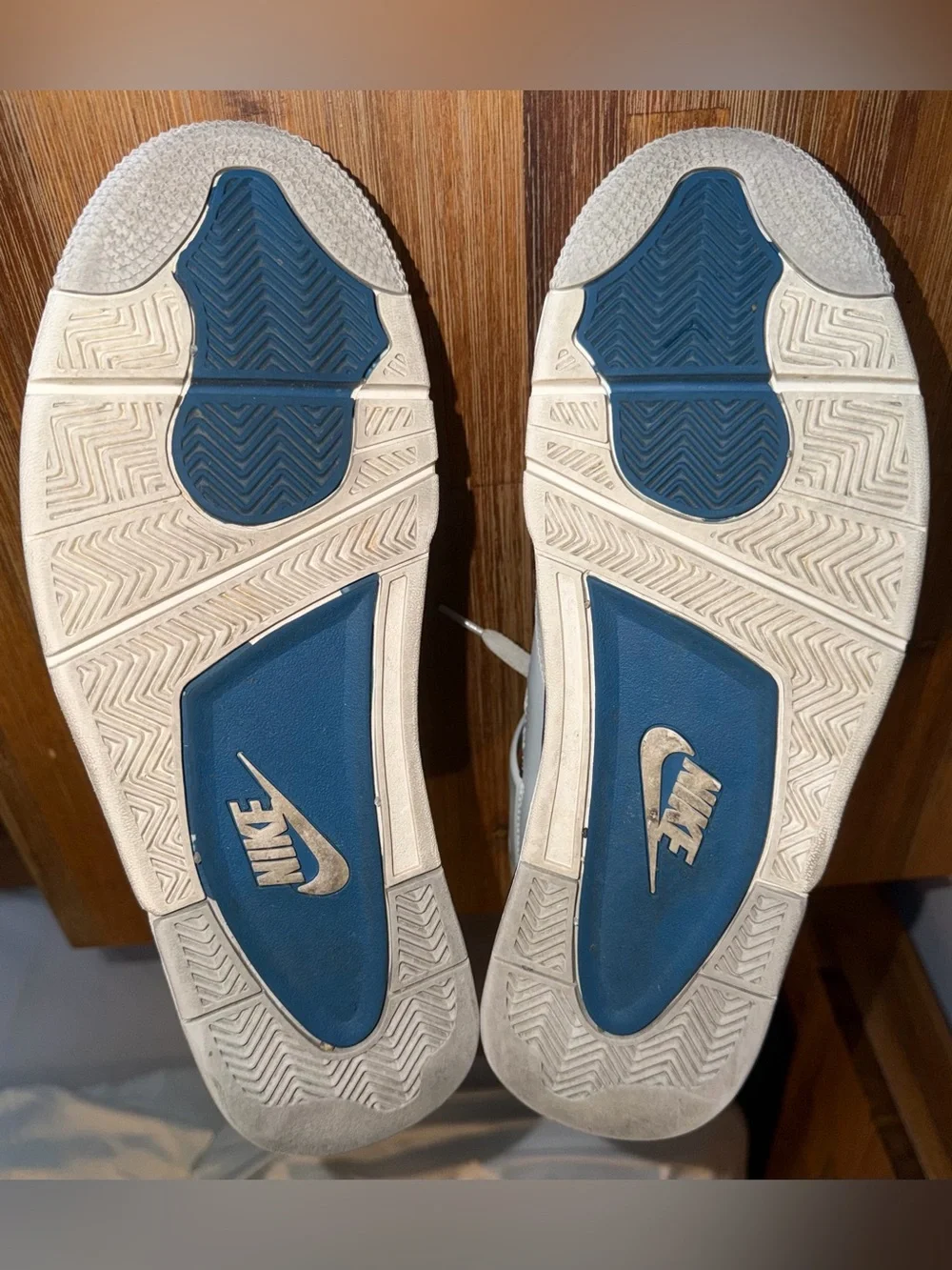 Jordan 4 Military Blue 2024